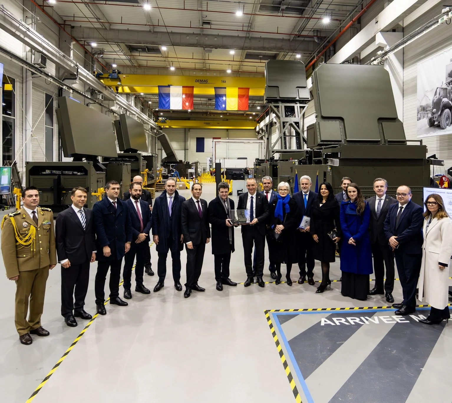 Nicușor Dan a vizitat fabrica Thales din Franța, cel mai mare producător european de radare militare