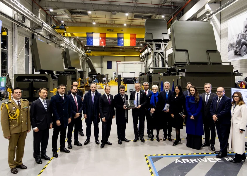 Nicușor Dan, în vizită la fabrica Thales FOTO Thales