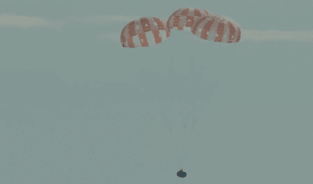Capsula Orion a NASA a amerizat în Oceanul Pacific, după o călătorie de 25 de zile în spațiu VIDEO 