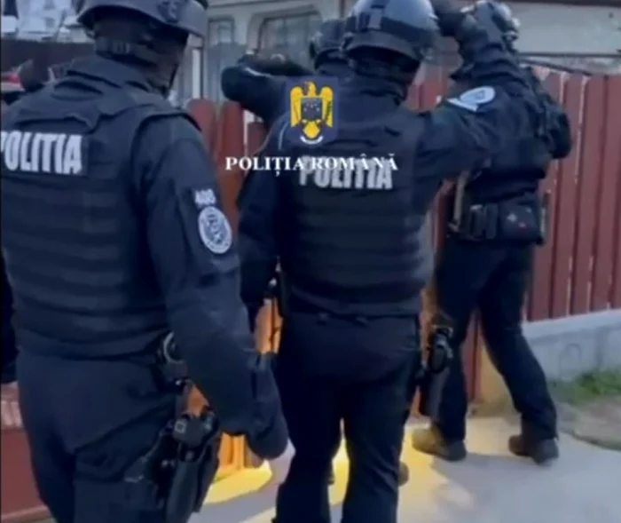 Suspecţii au fost descoperiţi în Tulcea. Foto arhivă/Poliţia Română