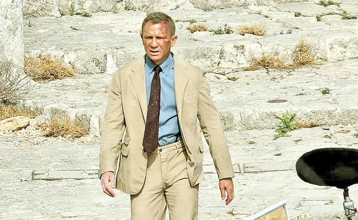 Daniel Craig, de 51 de ani, s-a rănit grav la gleznă, în iunie, la filmările pentru noul film cu James Bond