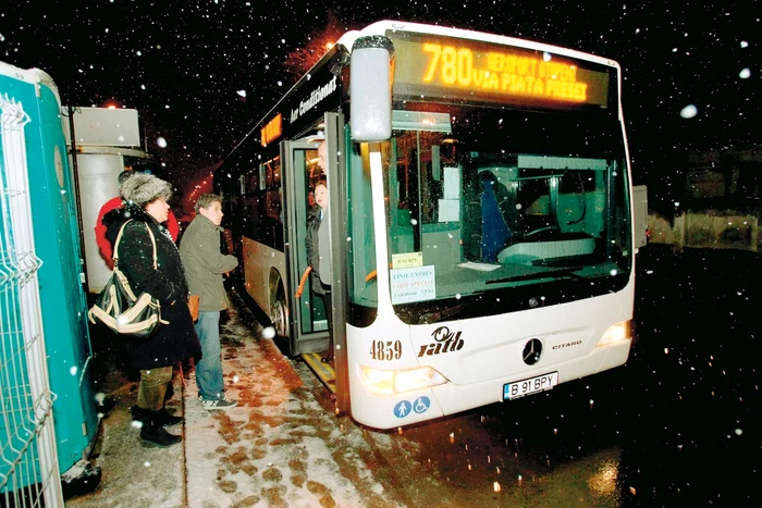 
    Traseele vor fi reconfigurate din noaptea de vineri  spre sâmbătă  