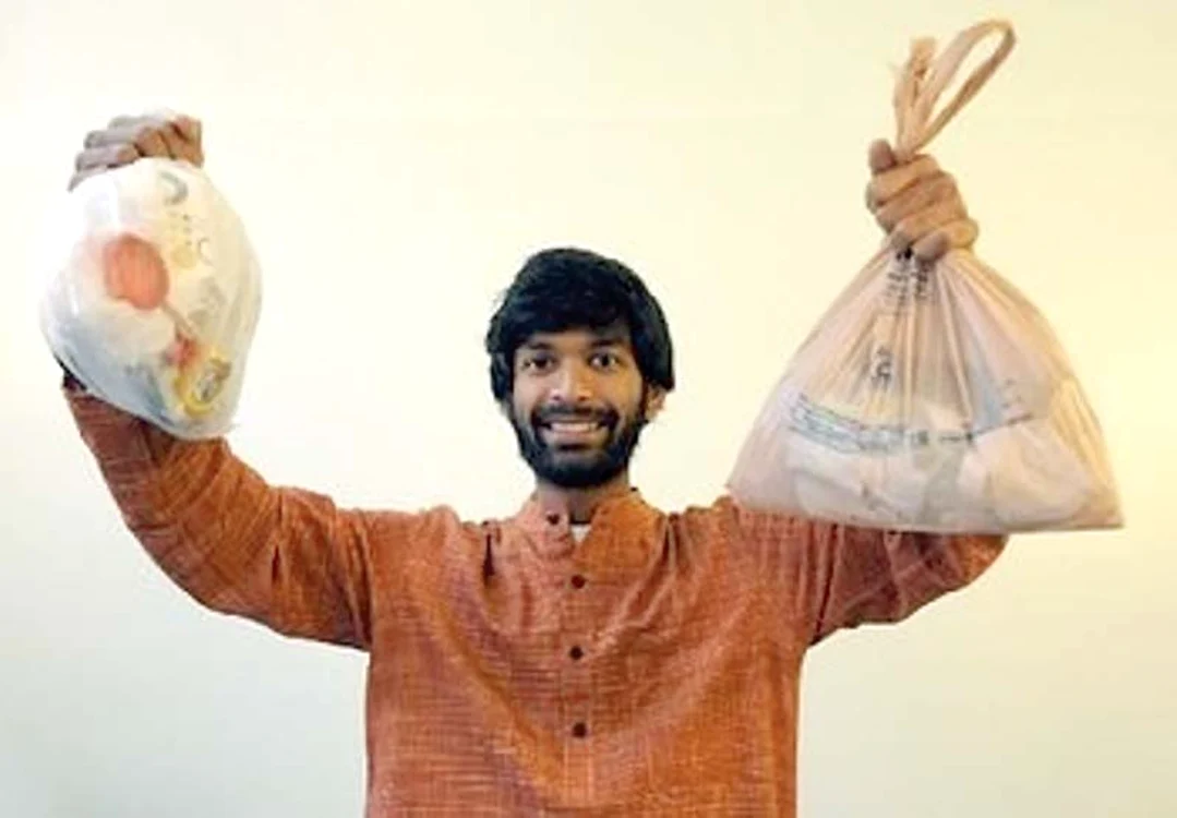 
    “Am aruncat la tomberon doar 3,4 kg  de resturi menajere”  