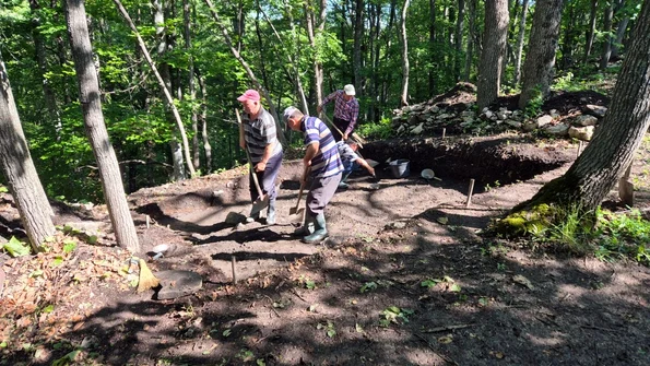 Săpături arheologice la cetatea dacică de la Târcov (foto: Facebook / Muzeul Județean Buzău)