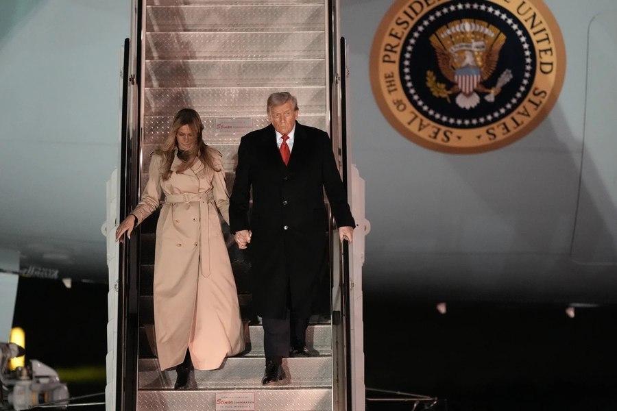 Donald și Melania Trump, vizită istorică în Marea Britanie. Sute de protestatarii s-au adunat la Londra și Windsor: „Este la cheremul lui Putin”