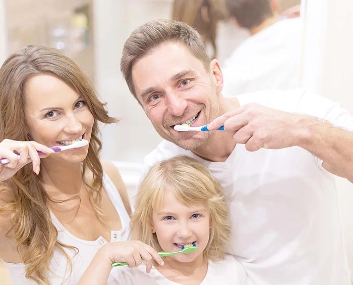 
    Periuţa de dinţi  trebuie schimbată  o dată la trei luni  