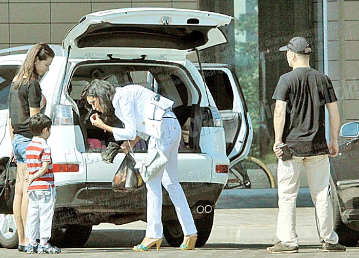 Actriţa i-a explicat lui  Zsolt jr. că va trebui să meargă cu altă maşină