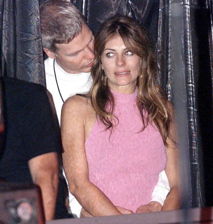 
    Damian este copilul producătorului Steve Bing și a lui Liz Hurley  