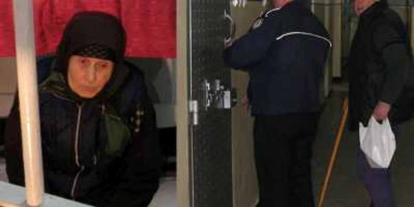 Cei doi au primit o lună de detenţie