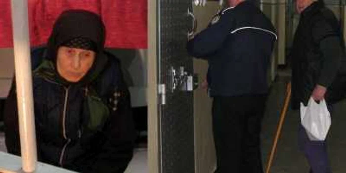 Cei doi au primit o lună de detenţie