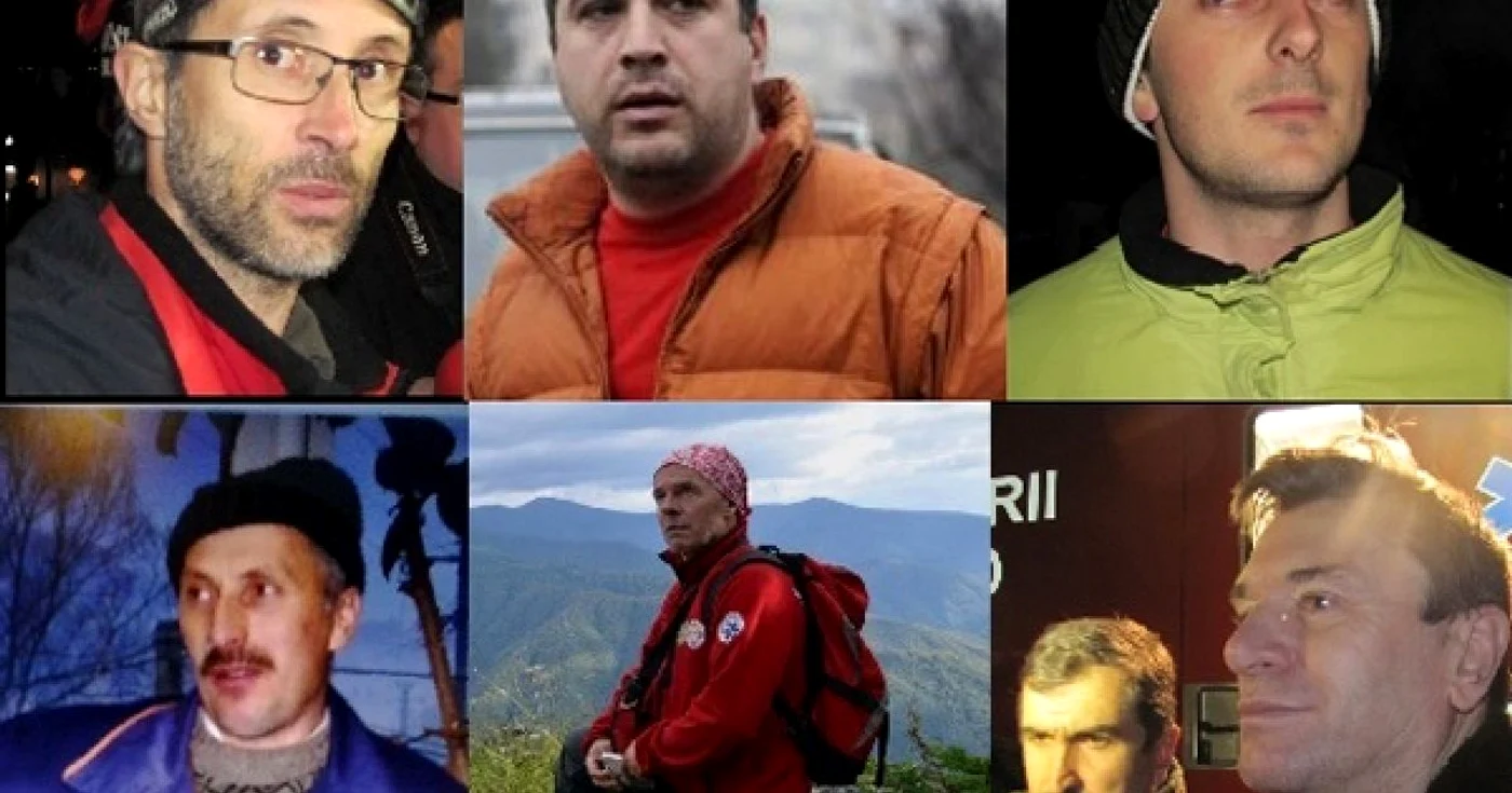 De la stânga la dreapta, începând de sus: salvamontistul Codrin Roman, Marius Pop, Alexandru Roşu din Mărişel, Argentin Todea din comuna Horea, salvamontistul Mircea Petrescu, pădurarul Nicolae Oneţiu (în verde) şi secretarul comunei Horea, Corneliu Olariu