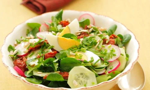 Salata de primăvară jpeg