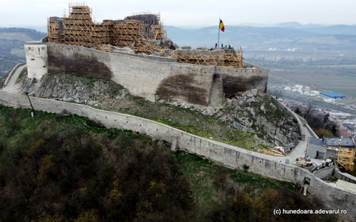cetatea devei in santier foto daniel guta adevarul