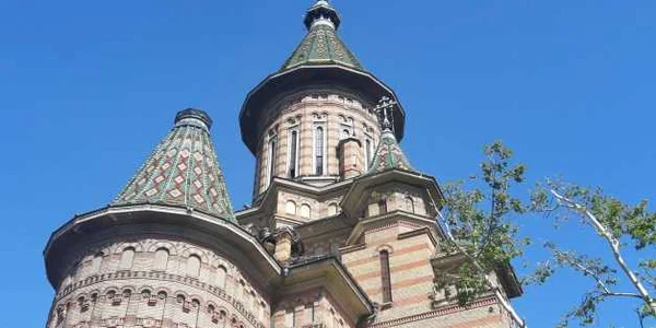 Catedrala Mitropolitană şi Sinagoga din Iosefin au fost afectate de furtună FOTO Ş.Both