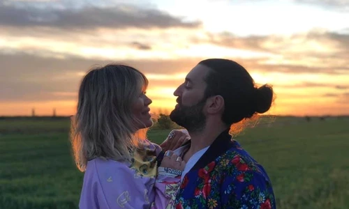 1 gina pistol si smiley jpg jpeg