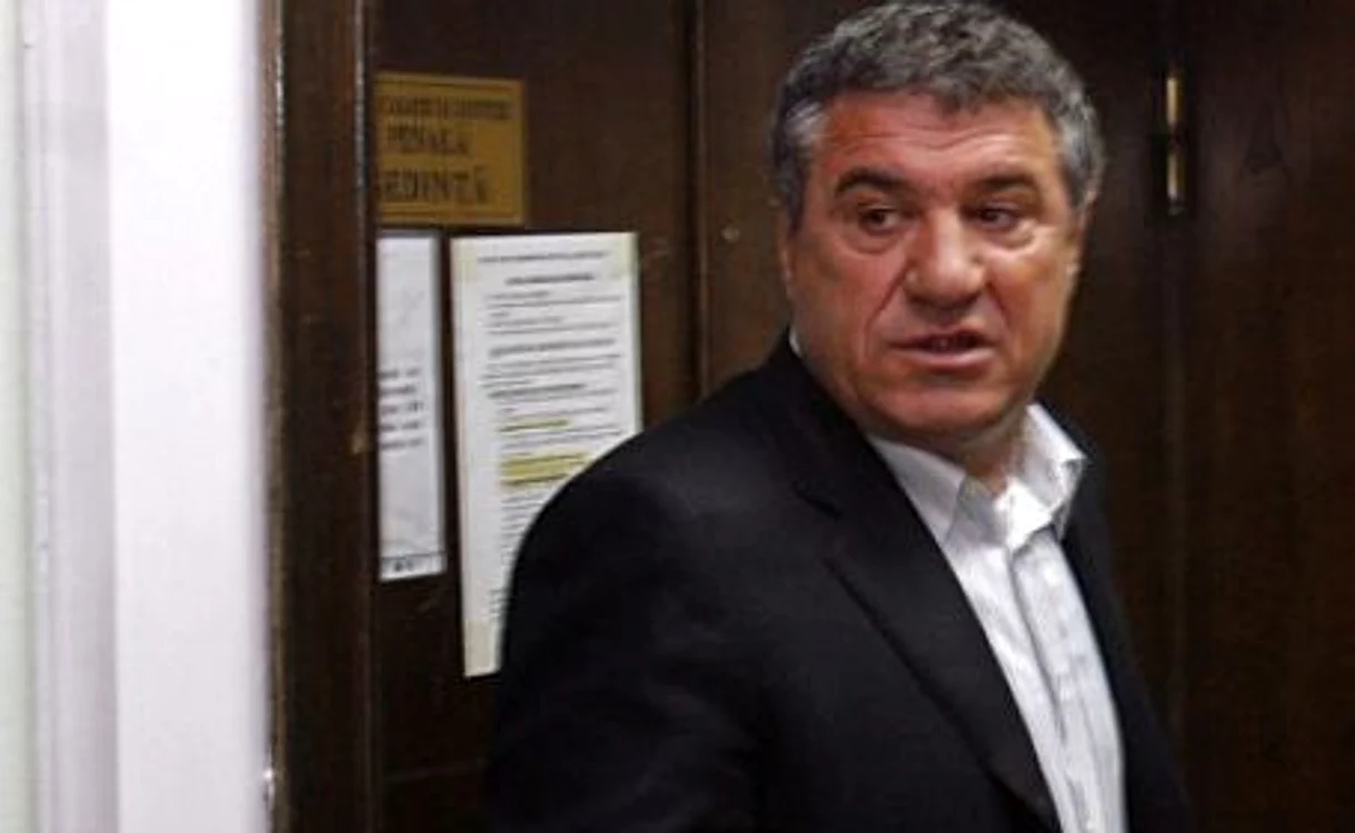 
    Victor Becali  