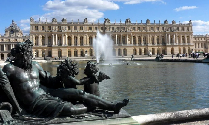 Un bloc de marmură, comandat în secolul al XVII lea, va fi livrat în curând la Palatul Versailles jpeg