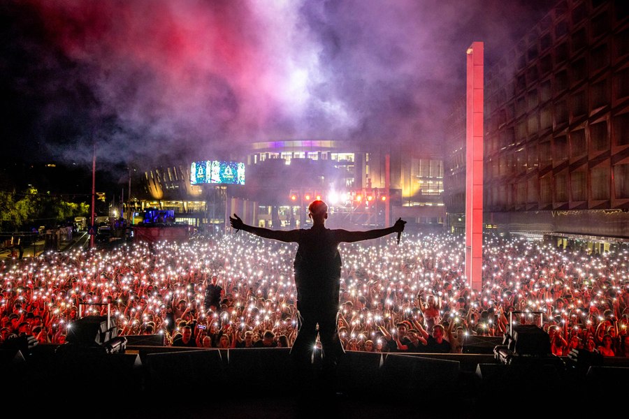 Peste 97.000 de fani s-au bucurat de magia Untold în prima seară a festivalului VIDEO