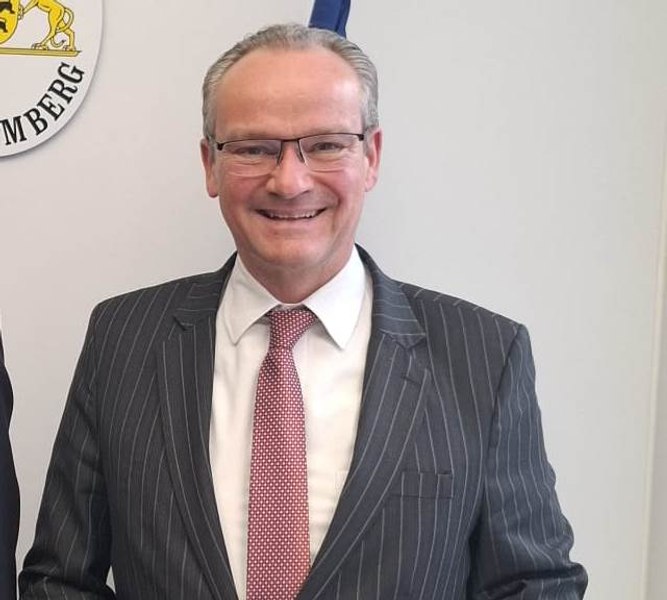 Cum a ajuns Siegfried Mureșan să lucreze în biroul unui înalt oficial din Germania. Acuzațiile că ar reprezenta interese străine, „complet absurde”