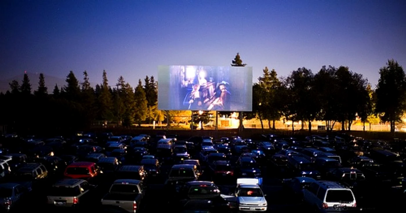 Nebunia cinematograf pentru şoferi a început în America  FOTO: midatlanticnostalgiaconvention.com
