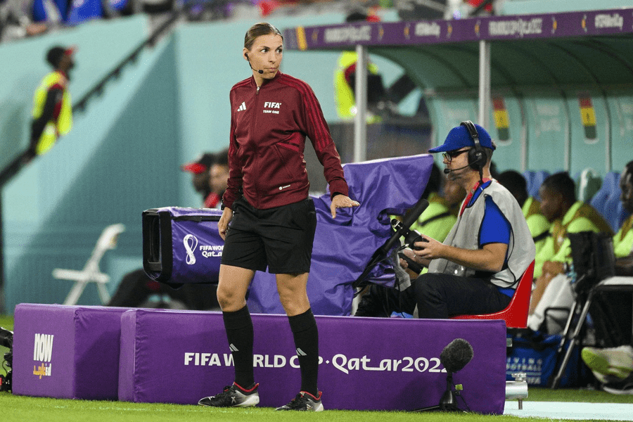 Prima femeie arbitru la un meci de Campionat Mondial de fotbal. Ce partidă va arbitra