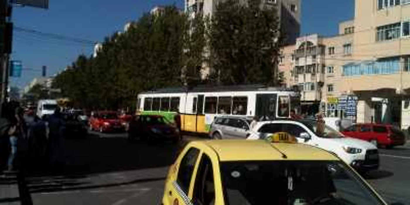 Accidentul din cartierul Alexandru cel Bun a provocat blocajul tramvaielor