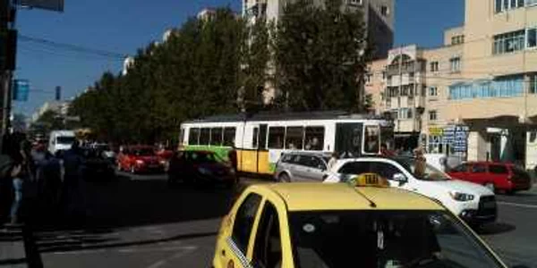 Accidentul din cartierul Alexandru cel Bun a provocat blocajul tramvaielor