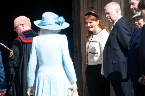Regina Camilla vs. Sarah Ferguson și Prințul Andrew. FOTO: Profimedia