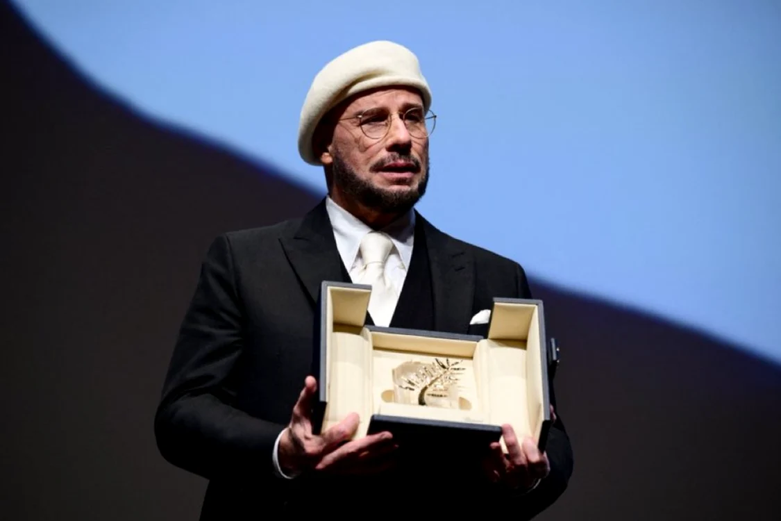 John Travolta a fost recompensat cu un Palme d’Or onorific. FOTO: X/@CineHDFR