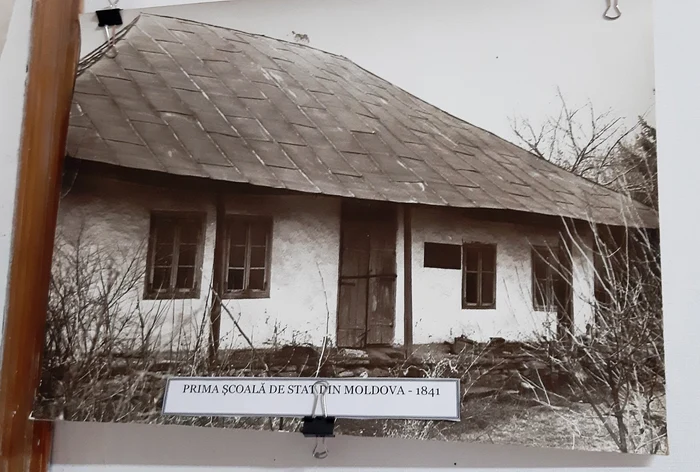Prima școală românească de stat din Moldova FOTO Cosmin Zamfirache