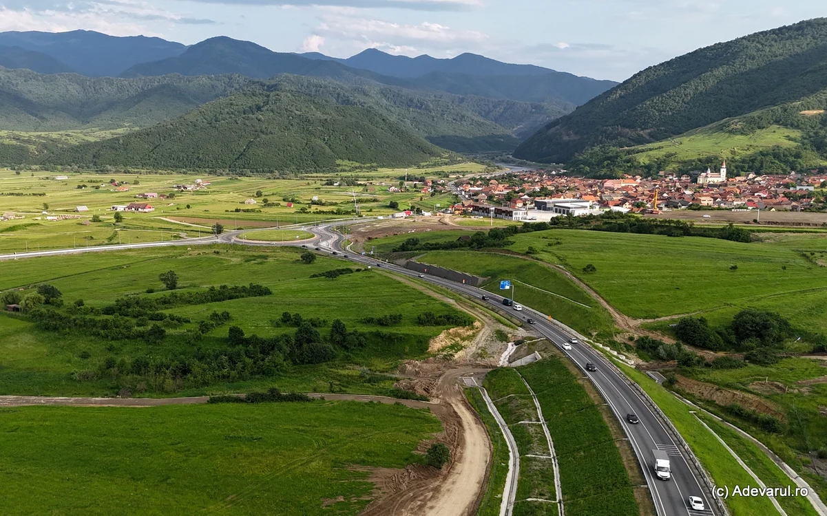 Comuna Boița, la intrarea pe Valea Oltului. Foto: Daniel Guță. ADEVĂRUL