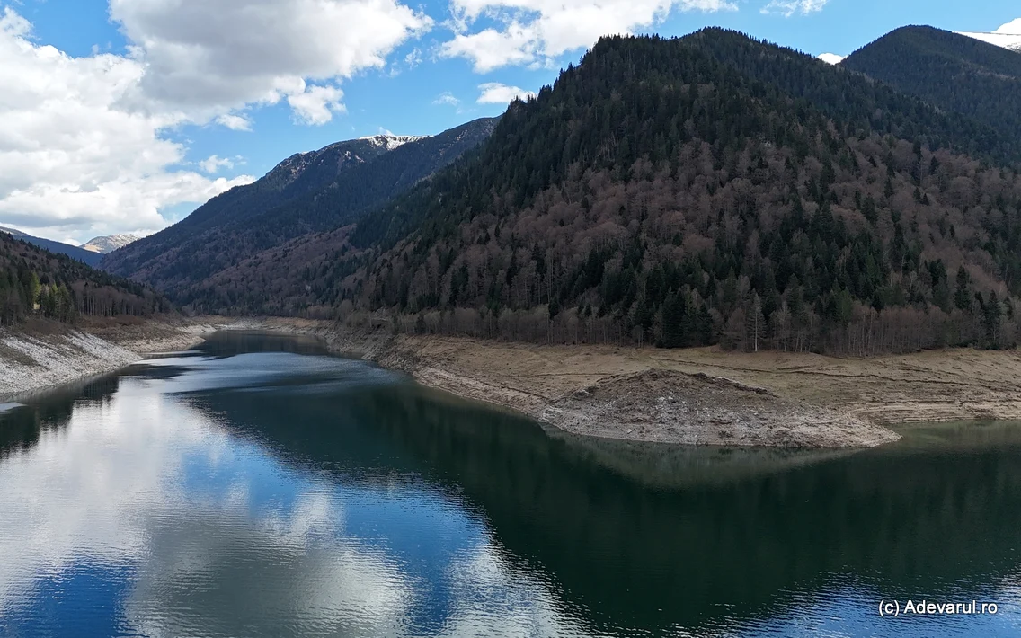 Lacul Gura Apelor Retezat Foto Daniel Guță  (59) JPG