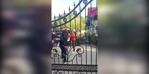 5cf683bb445219c57e6e5192 jpg