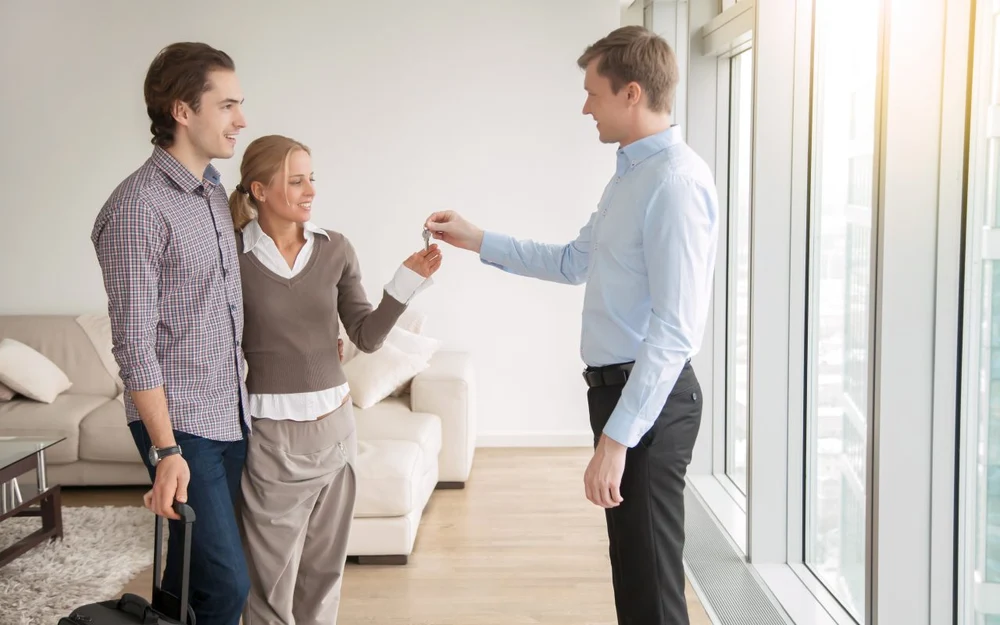 Aproape jumătate din chiriași sunt dispuși să plătească mai puţin de 300 de euro pentru o garsonieră sau un apartament cu două camere