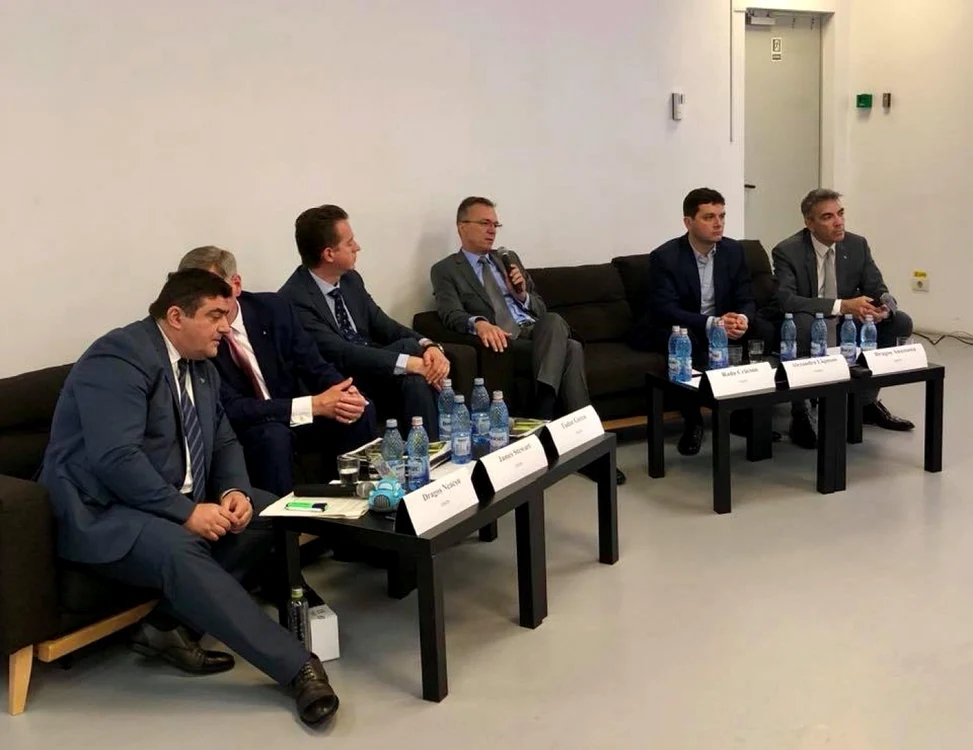 Reprezentanţi ai Coaliţiei pentru Dezvoltarea României