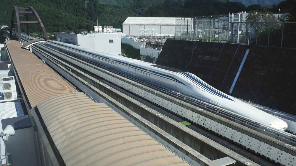 Japonia construiește cel mai rapid tren din lume. Ar putea circula însă și în Europa?