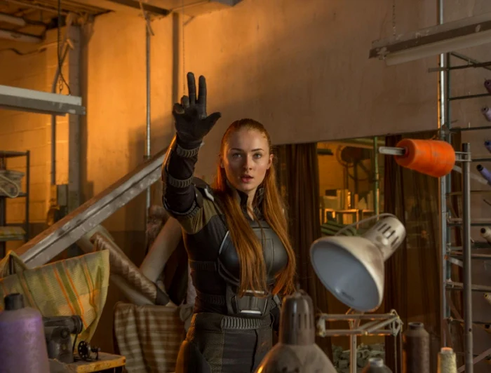 Sophie Turner, în „X-Men Dark Phoenix“ FOTO Cinemagia