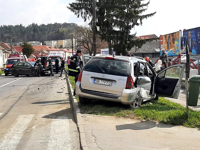 Grav accident în Agnita - Sibiu cu şapte victime dintre care patru copii Foto Gigi Stoia