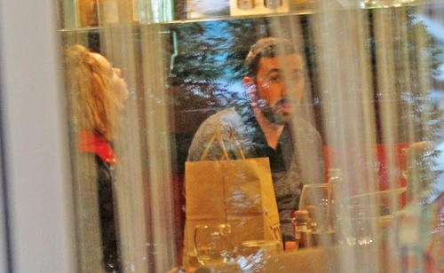 Maria Constantin şi Dacian Varga, la un restaurant din Floreasca. Este prima poză cu ei împreunăFoto: Mihai Ionescu