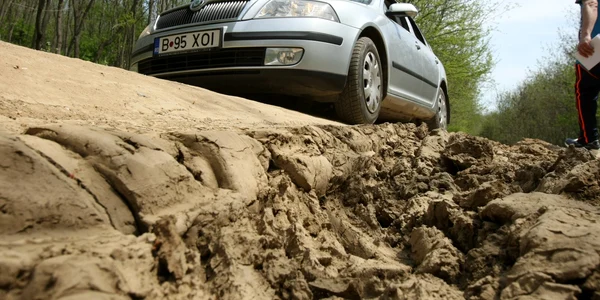 Drumurile naţionale de pământ FOTO Marian Iliescu