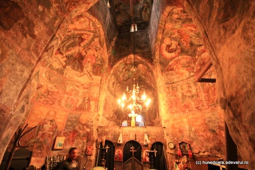 biserica medievala din gurasada foto daniel guta adevarul