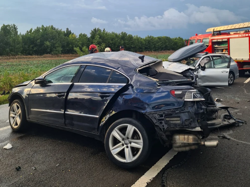Coliziuna a fost extrem de violentă. SURSA IPJ Buzău