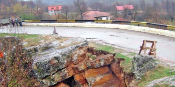 Cade „Podul lui Dumnezeu“