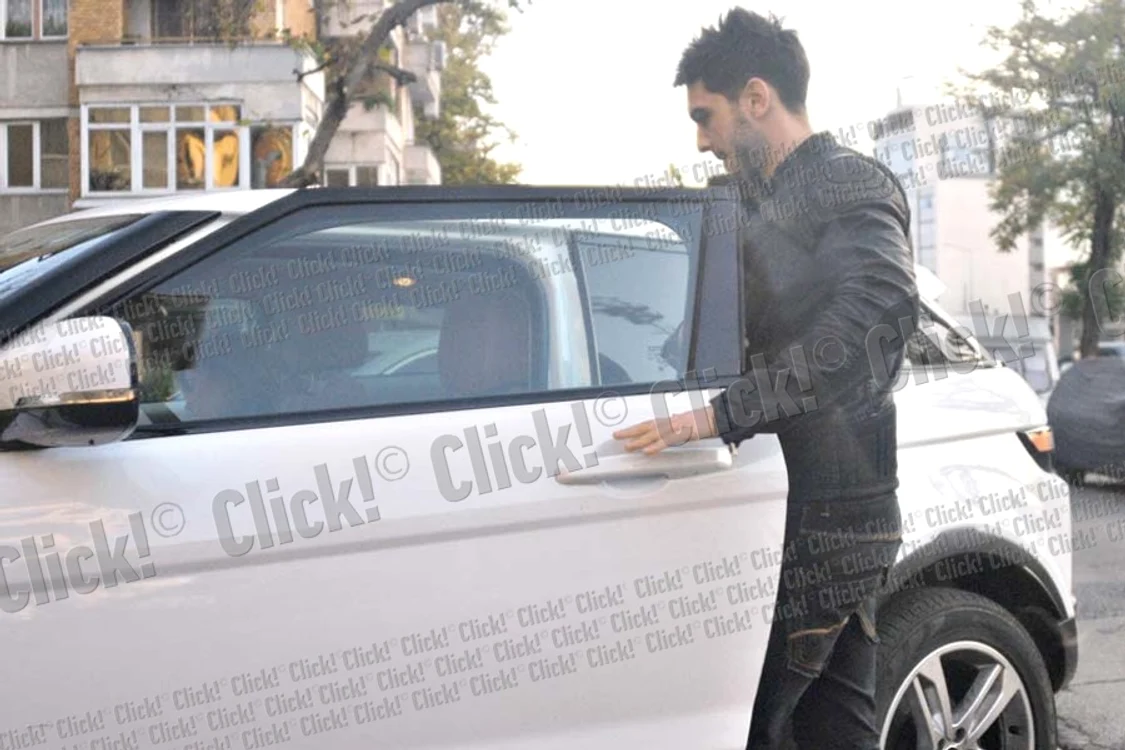 Dorian Popa s-a  bucurat să vadă  că prezintă interes  pentru paparazzi (Foto:Click!)