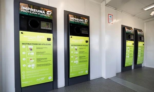 aparate colectare ambalaje SGR  foto Auchan jpg