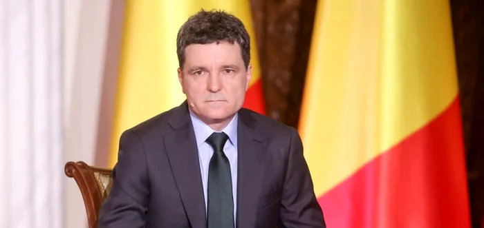Nicușor Dan are loc în loja FCSB-ului