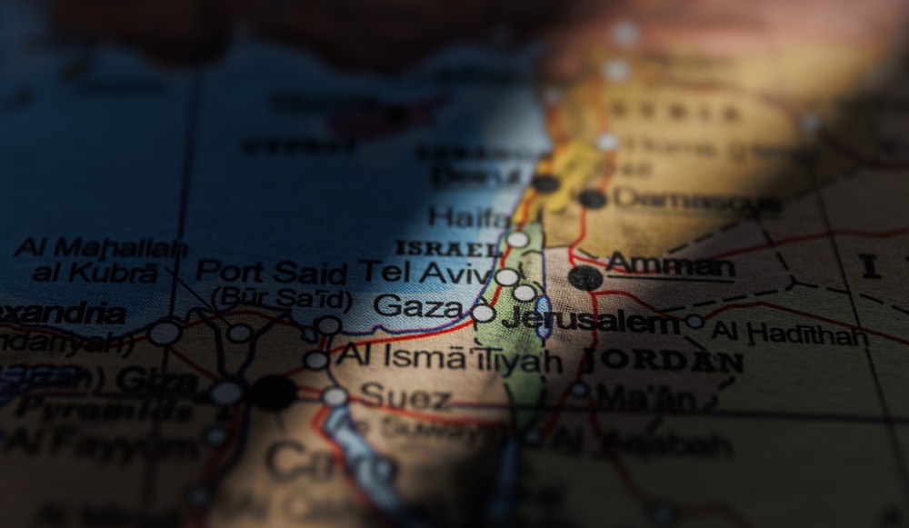 Cum se aplică legile războiului din secolul trecut la crizele actuale, de la conflictul din Gaza la problema migraților