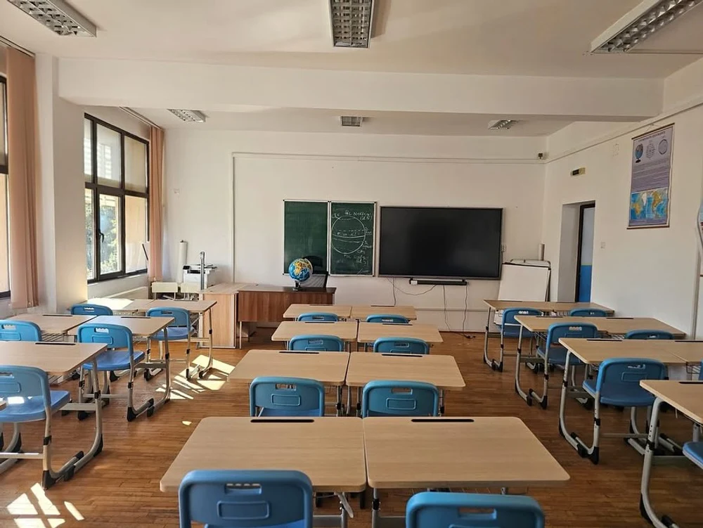 Liceele cu predare în limba română din regiunea Cernăuți, în pericol de dispariție. Comunitatea românească cere intervenția autorităților