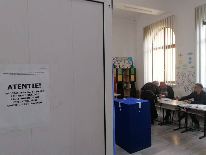 Alegeri prezidențiale 2025 Dolj. Bani contra voturi într-o anumită secție, buletine fotografiate, tentativă de vot multiplu