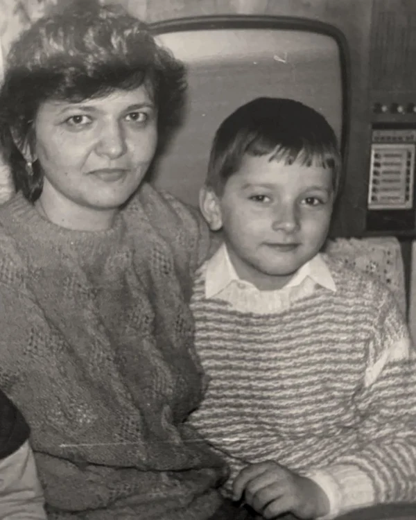 2 mihai morar in copilarie jpg jpeg